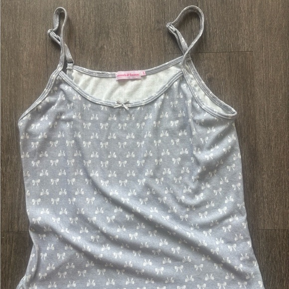 Chic Gray and White Patterned Camisole - Picture 1 of 6